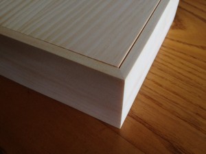 miter corner of simple wooden box